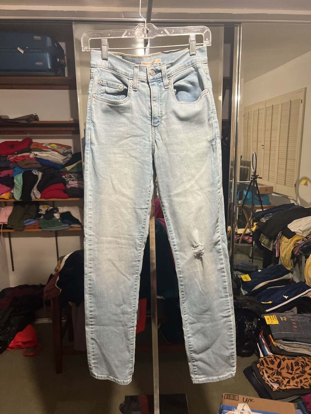 Levi's 724 High Rise Straight Jeans Size W27 L32 Light Wash Distressed